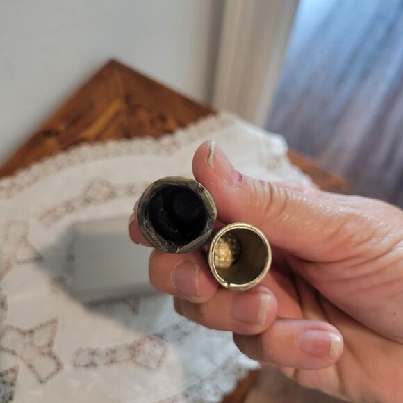 2 Vintage Inlaid Abalone Shell Thimbles MOP Mother Of Pearl sewing crafts MCM - Picture 5 of 9